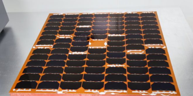 آزمون طول عمر پنل خورشیدی ساخت پژوهشکده مواد با موفقیت انجام شد