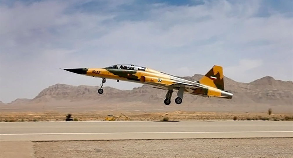 نخستین نمایش هوایی جنگنده ایرانی کوثر