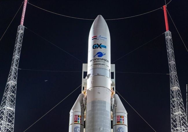پرتاب ماهواره های مخابراتی مصری به فضا، با موشک Ariane 5