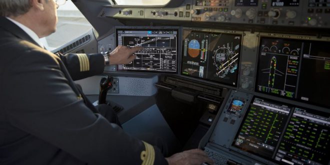 تحویل اولین هواپیمای A350 XWB شرکت ایرباس با کابین صفحه لمسی