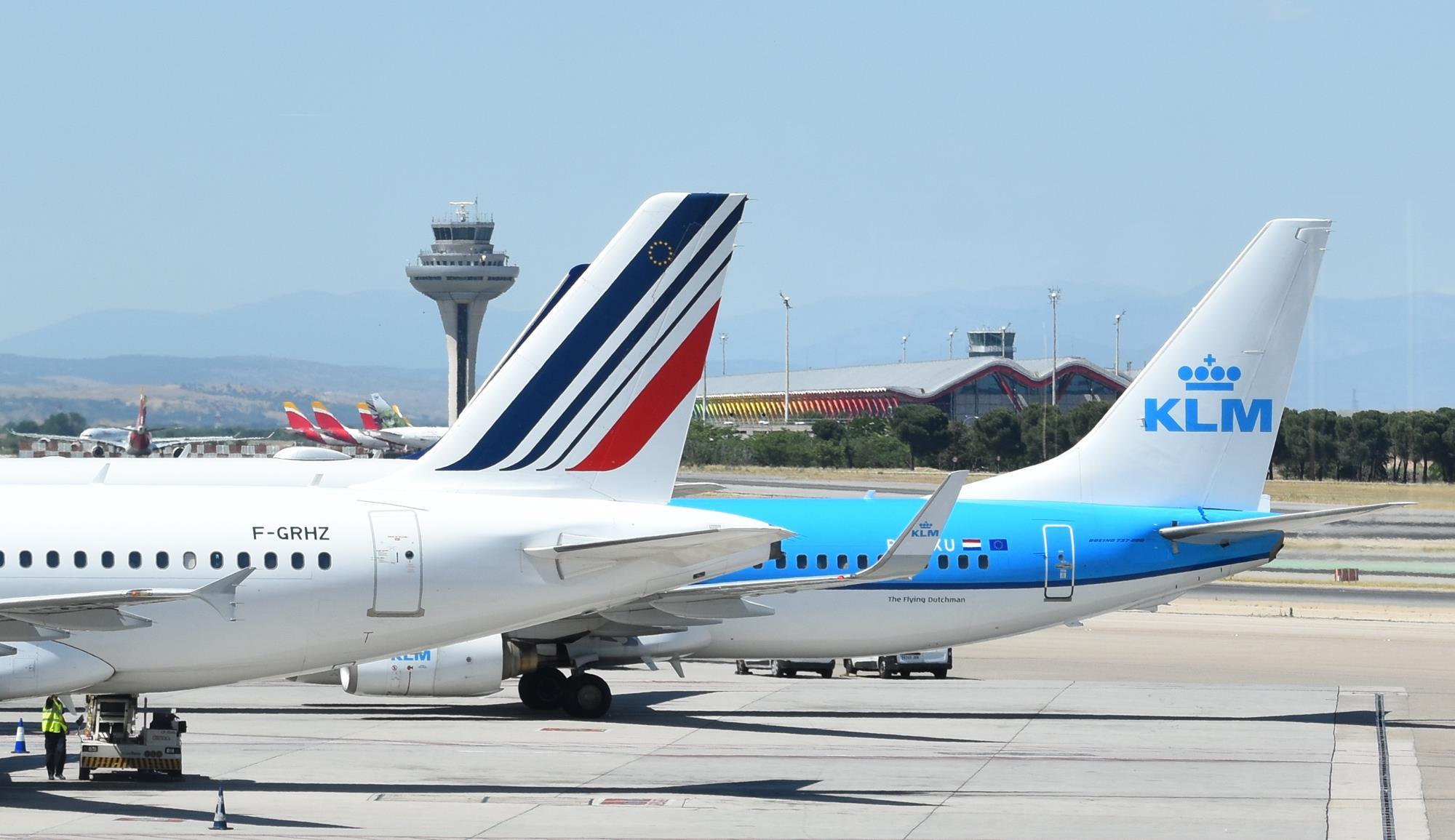 شرکت Air France-KLM با حداقل منابع، برنامه خود را در ماه آوریل و می پیش می‌برد